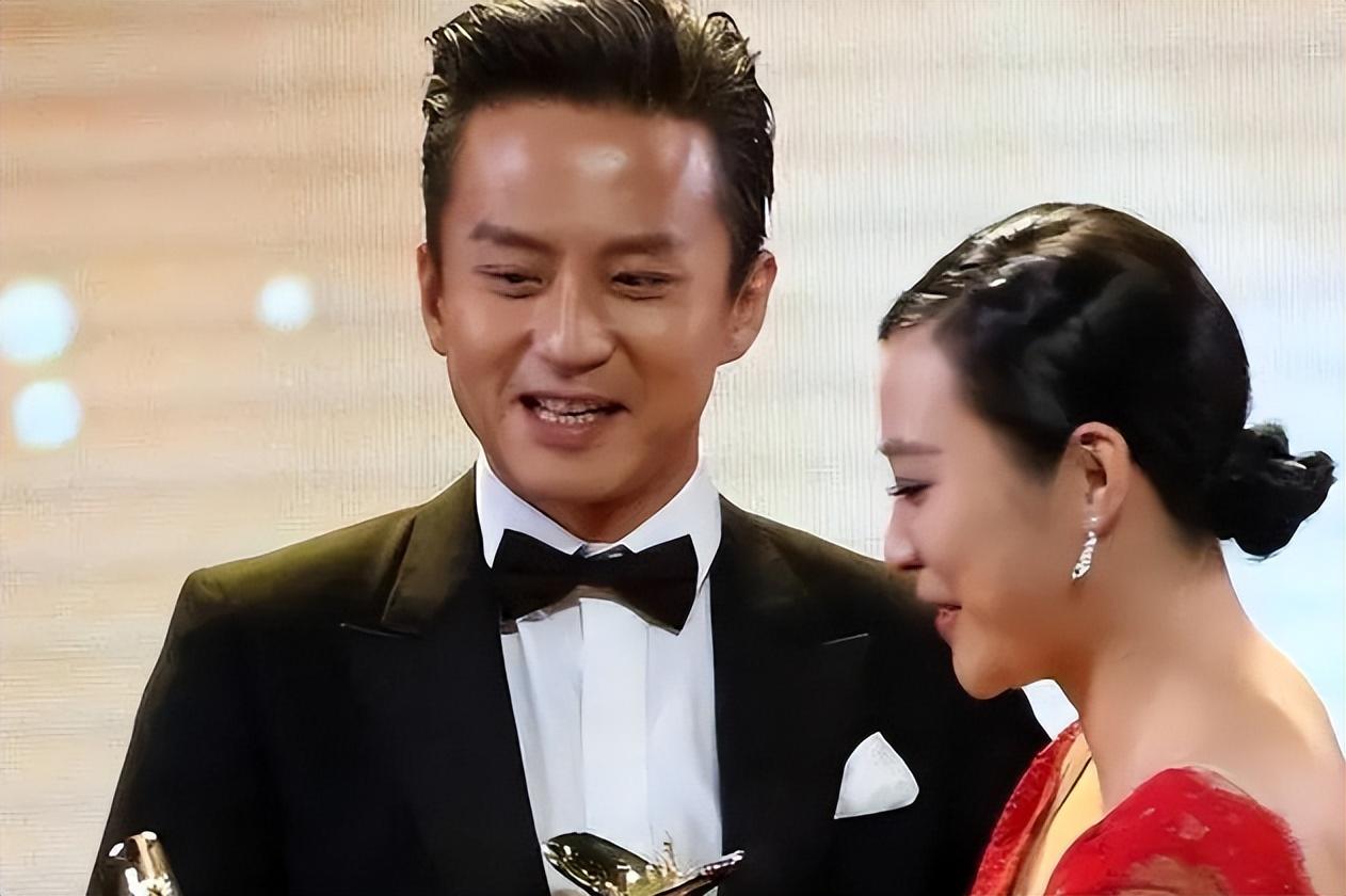 回顾邓超与孙俪从戏里到戏外从一人到一家爱情长跑十多年不倦