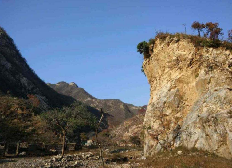 2008年北京教师任铁生爬山失踪多方搜寻未果留下纸条疑点重重