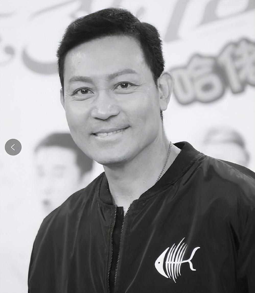 回顾曾伟权病逝两年后58岁未婚前女友至今也未嫁生活怎么样了