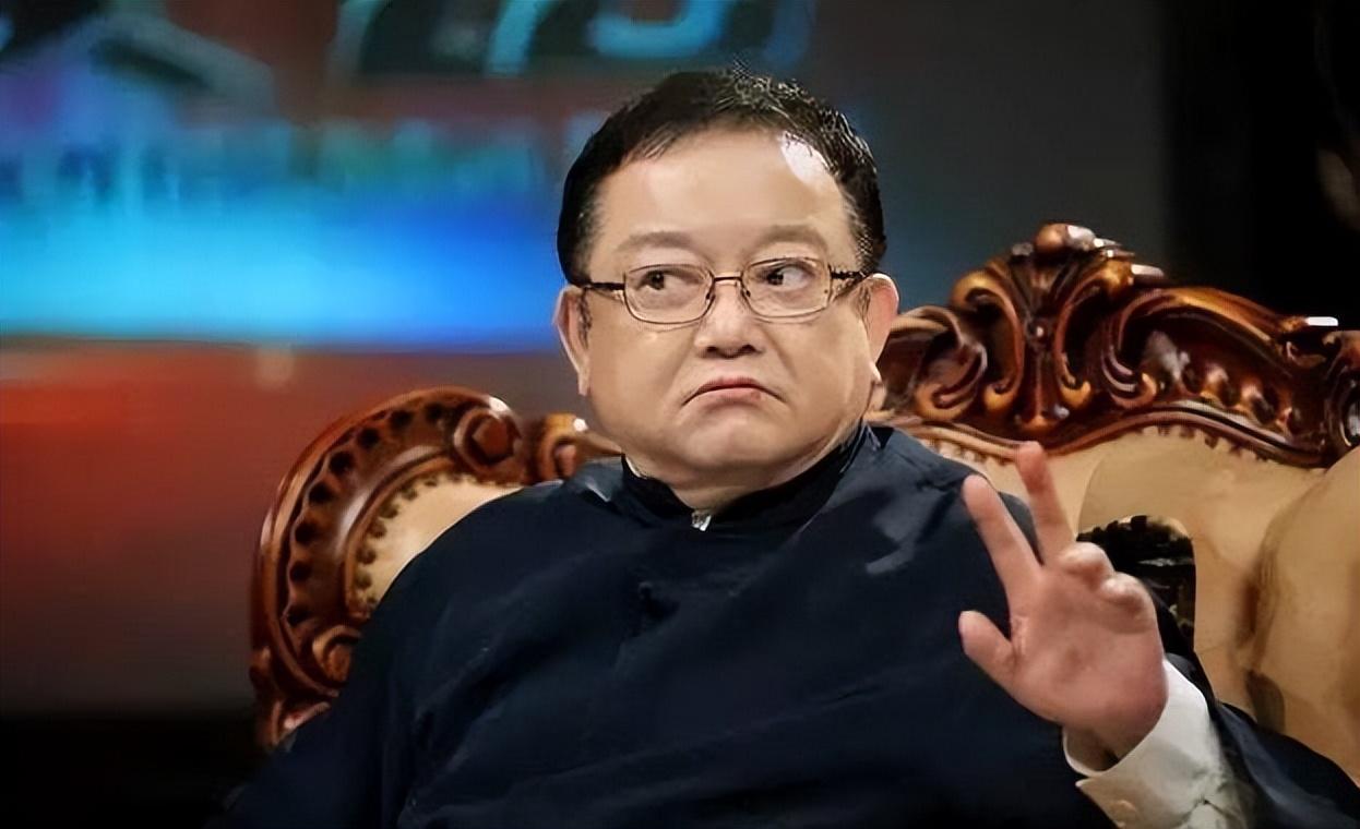 回顾60岁有儿子的王刚本以为可以安度晚年但如今情况让人感叹