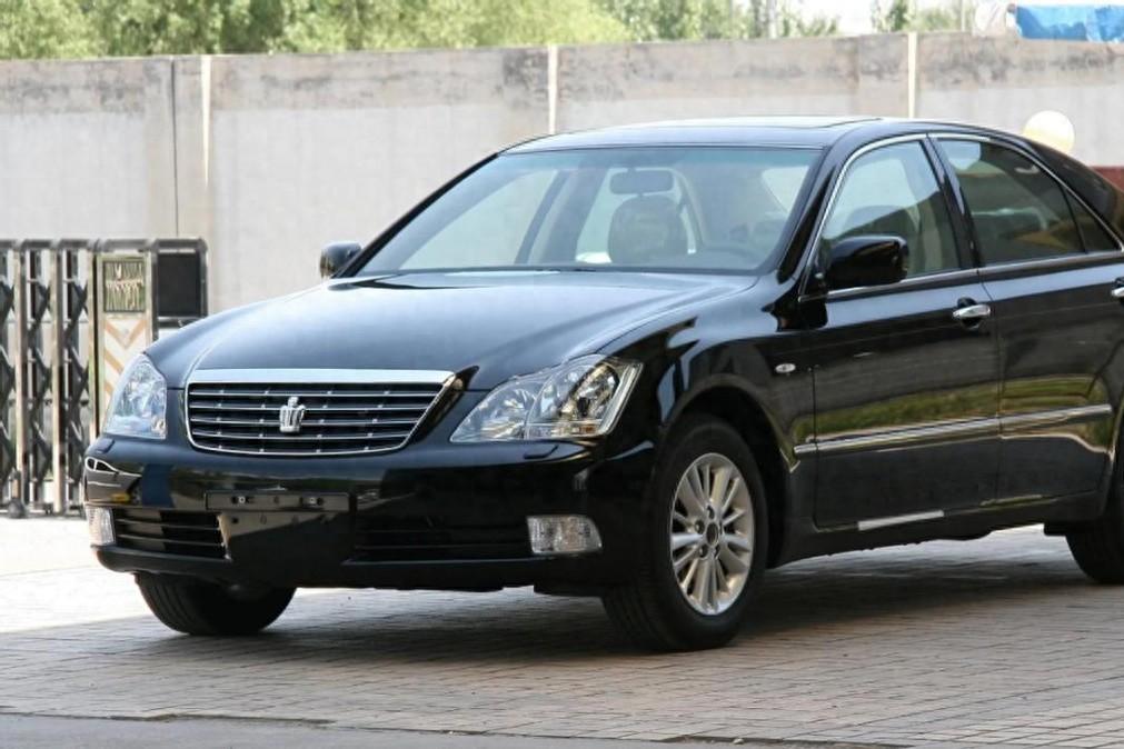 皇冠轿车赛车型 皇冠轿车赛车型