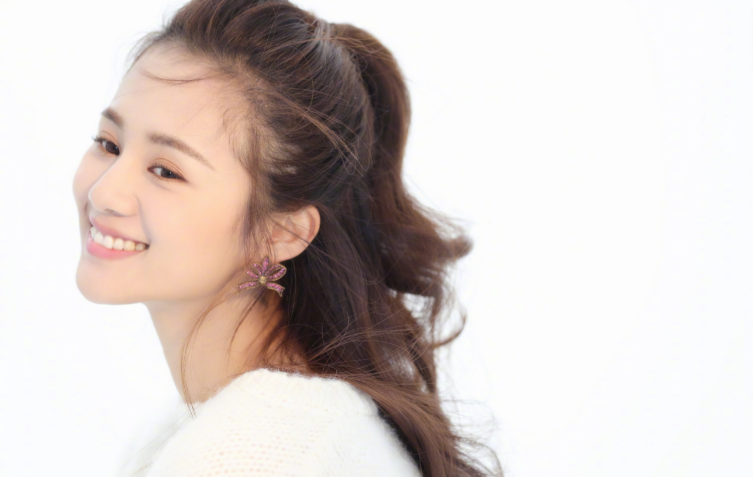 回顾安悦溪从校园女神到实力派演员的华丽蜕变如今怎样了