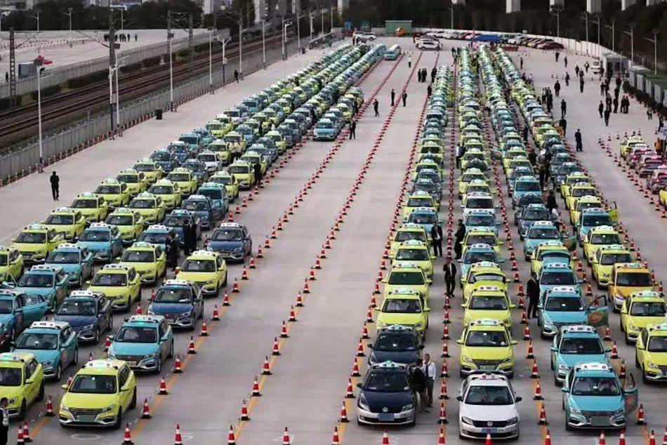 回顾卡车夫妻送货西藏途中在车里过夜前一晚直播第二天人没了