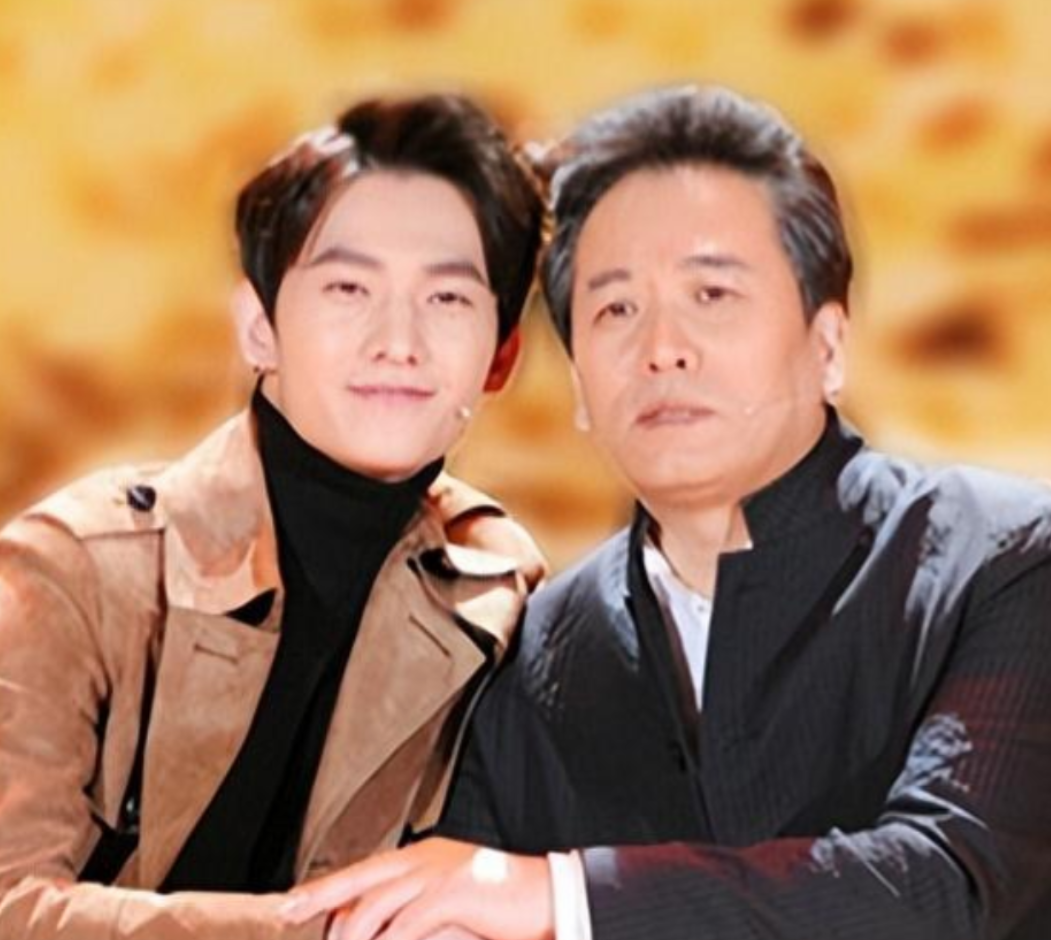 回顾歌唱家佟铁鑫与前妻离婚独自抚养儿子40岁带着儿子再婚