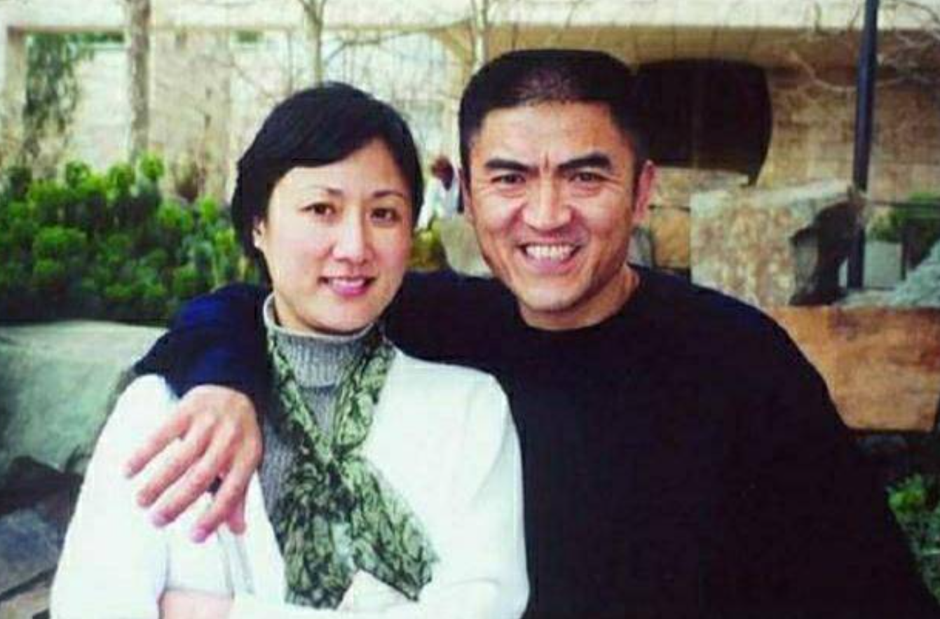 回顾著名演员袁苑演一辈子配角与妻子相爱相杀生活中有洁癖