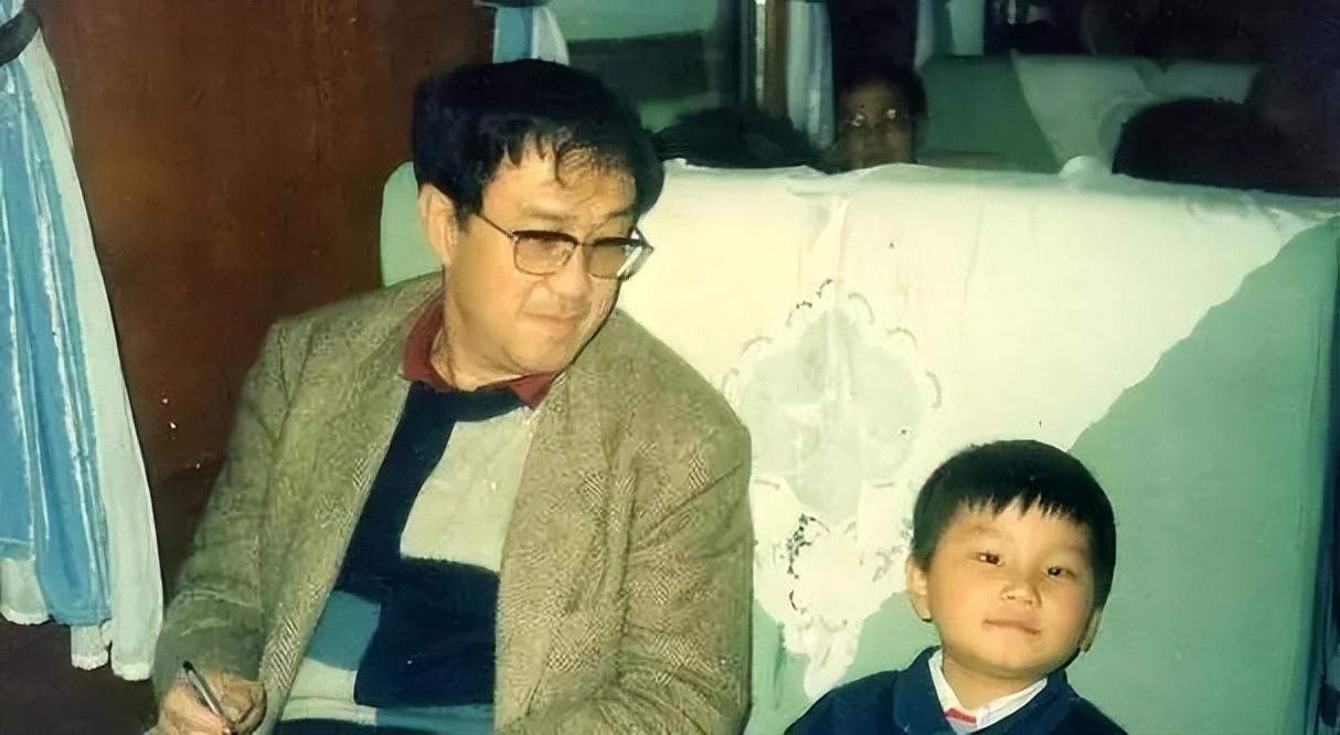 回顾谢晋4个孩子3个残疾临终才发现是自己造成的一生受尽磨难