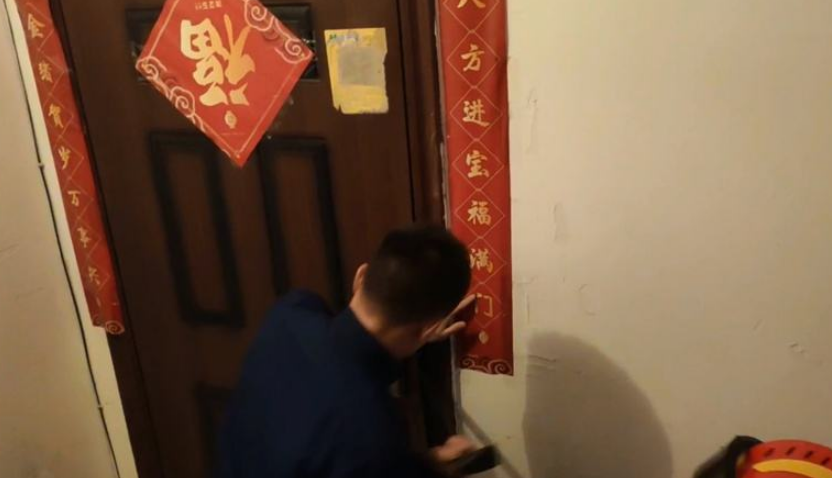 "还没等推开校长室的大门,就已经听到姜俊武的叫喊声.