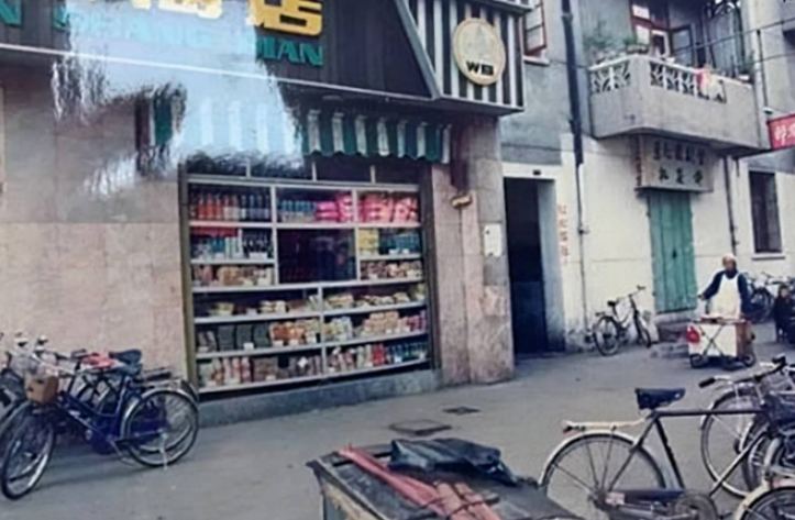 1992年两小伙捅63岁老太17刀抢100多元28年后落网已娶妻生子