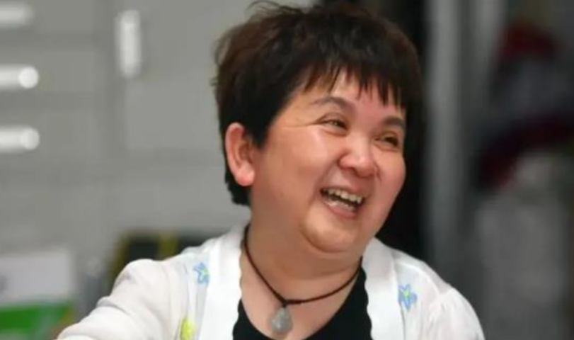 她不确定孩子是否会遗传自己的侏儒症,像自己一样终其一生都只能停留