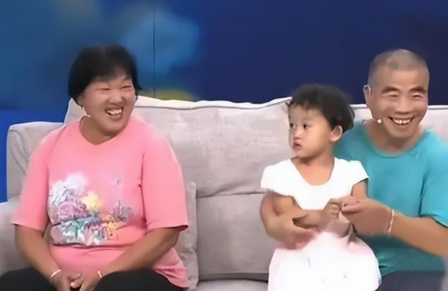 回顾宋文华身高仅15米妻子却比他高10厘米矮个子男也有春天