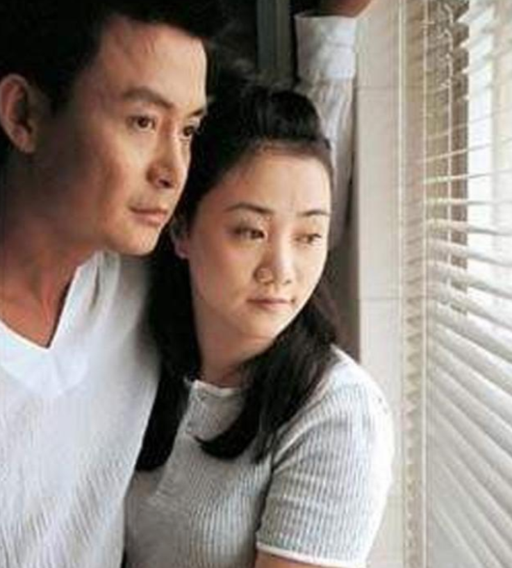 回顾演员邢岷山娶恩师女儿为妻宠妻如宝30年带着岳父母拍戏