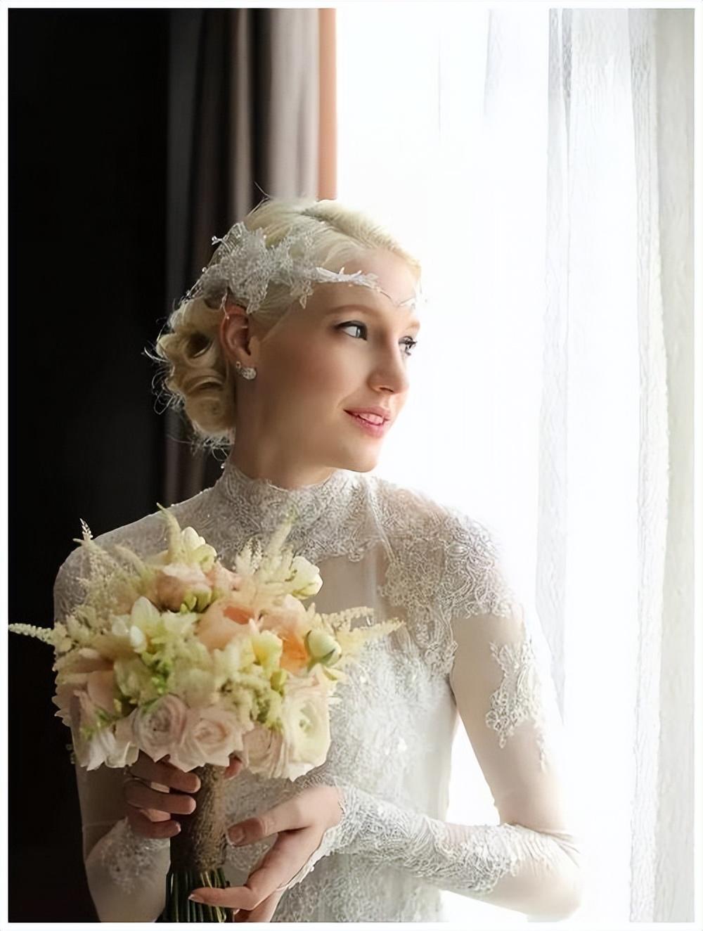 回顾结婚6年零绯闻独宠外国洋媳妇李白如今生活幸福