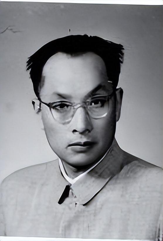 1973年公安部长李震意外身亡引众人争议周总理下令彻查到底