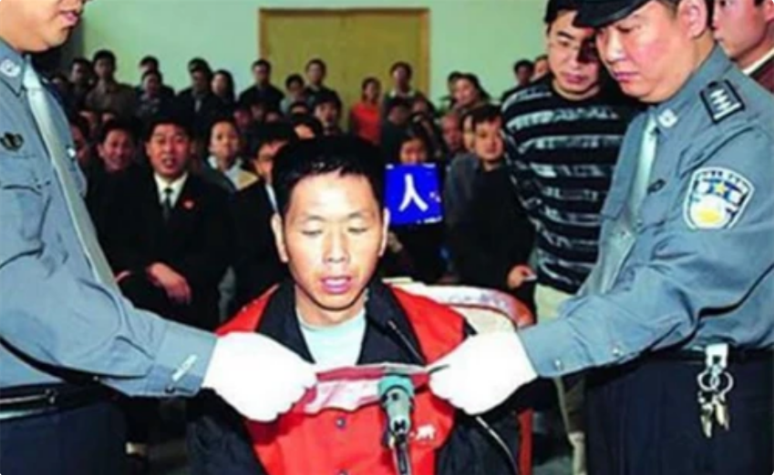 1999年陕西一男子以看电视为借口,强暴漂亮女邻居,后来下场如何