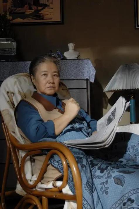 回顾祝希娟60岁退休后定居美国78岁回国住养老院