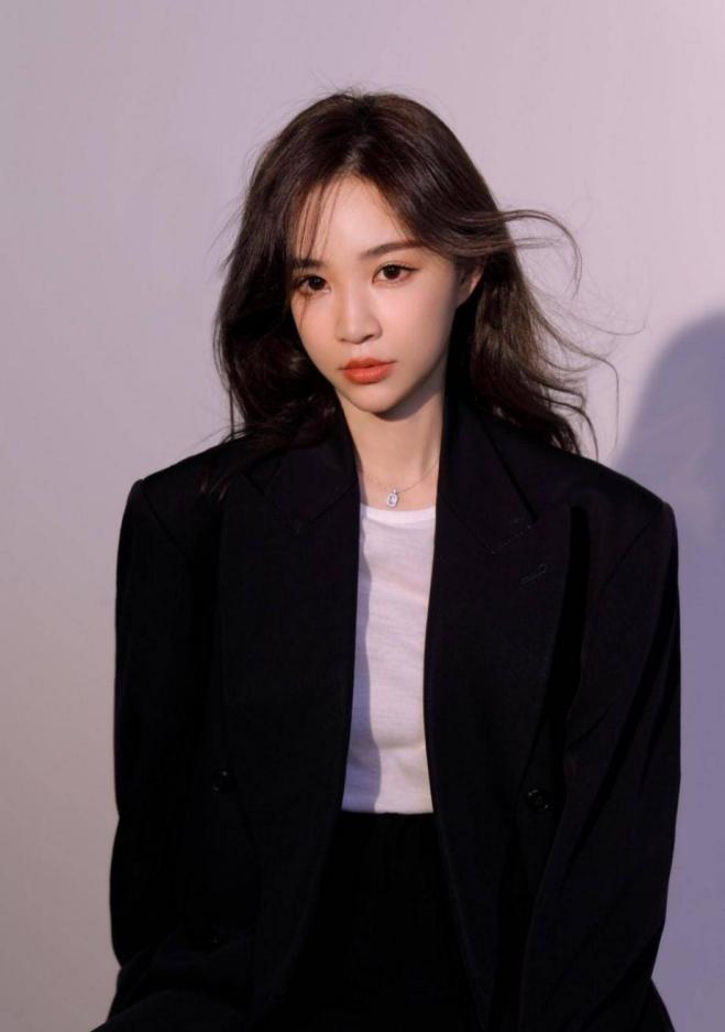 回顾被嘲笑身材壮硕的钟婷,靠搞笑视频火出圈,现状不禁让人唏嘘