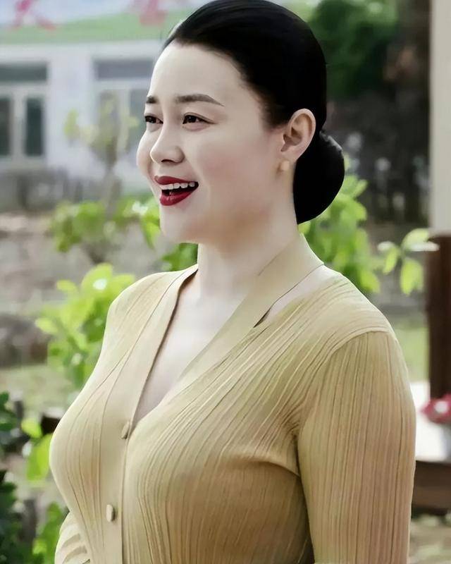 回顾关婷娜出演乡村爱情40岁却还未婚如今怎么样了