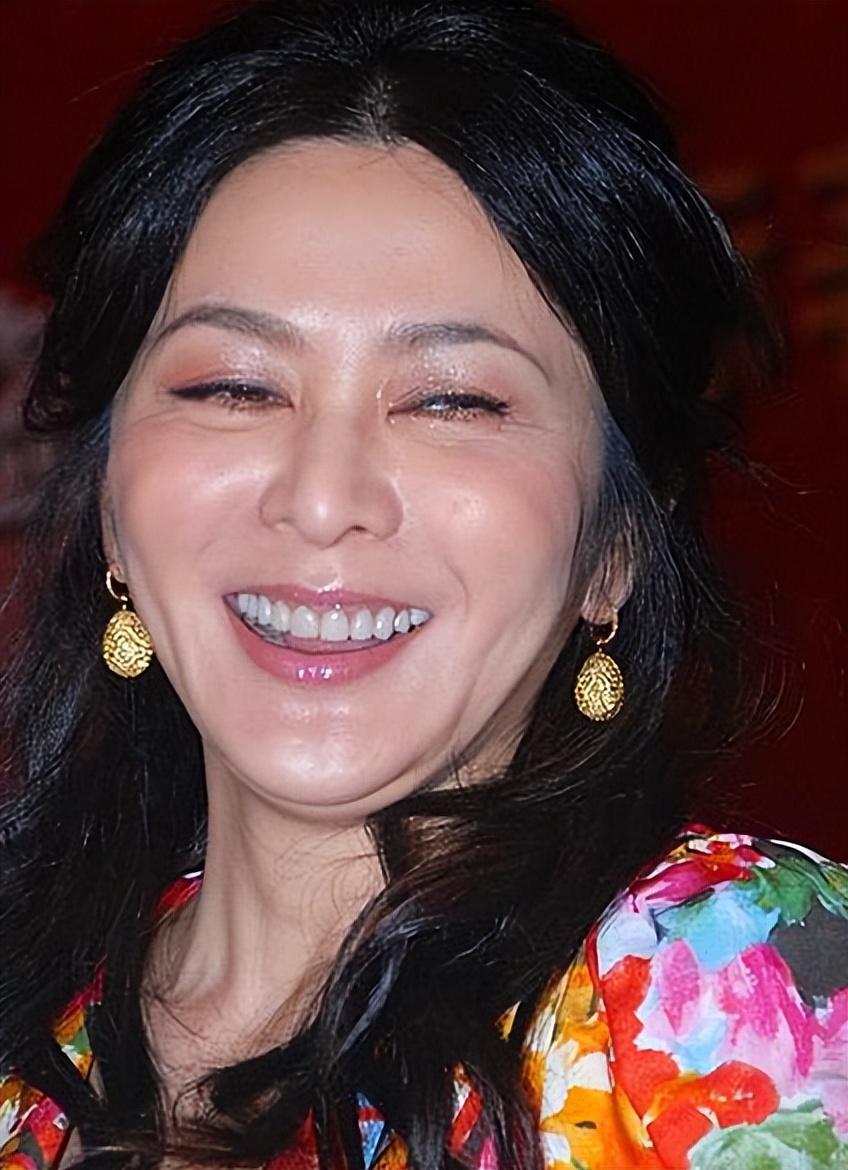 回顾年轻时美的惊艳,老了胖成"土肥圆",这5位发福女星各有苦衷