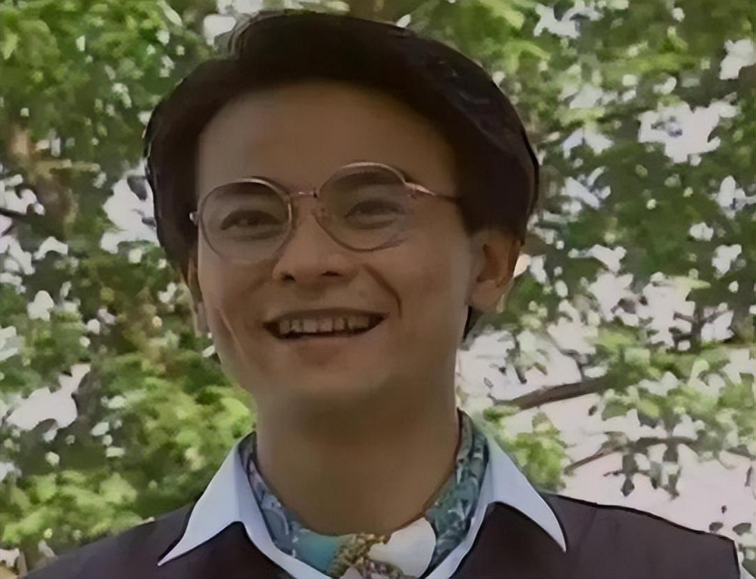 回顾演员罗钢娶小23岁郝蕾陪娇妻战胜遗传病48岁老来得子