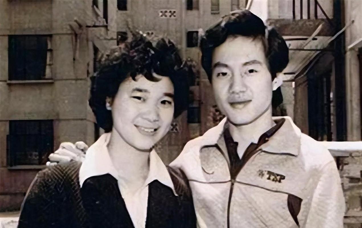 回顾女乒一姐烟酒不离身拿到59块金牌被二婚老公宠成公主