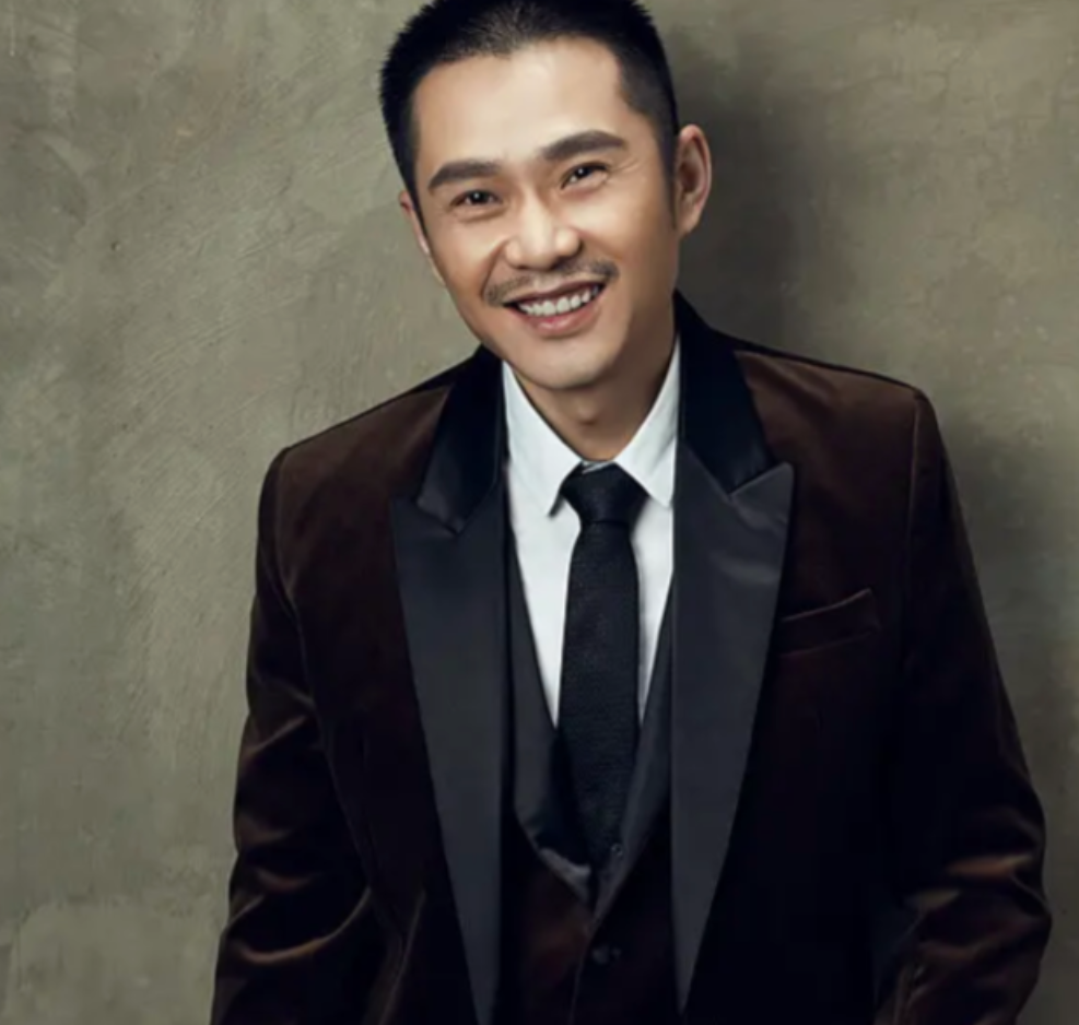 回顾演员任帅戏红人不红与丑妻相爱20年她有什么魅力