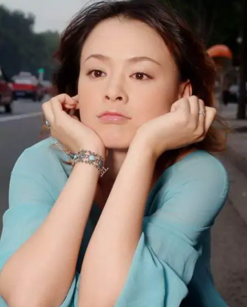 回顾她长得漂亮演技好最幸福的事情是嫁得好老公生得可爱儿子