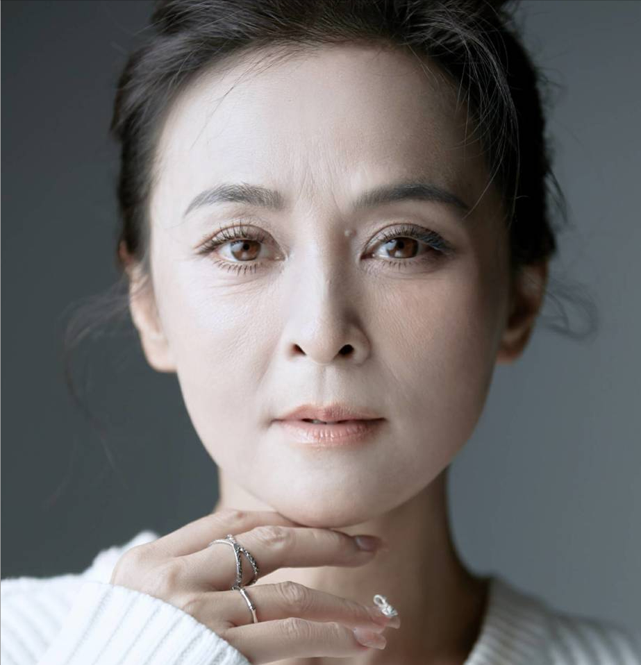 回顾演员许云帆娶黄志忠前妻何音和继子处成朋友至今无子