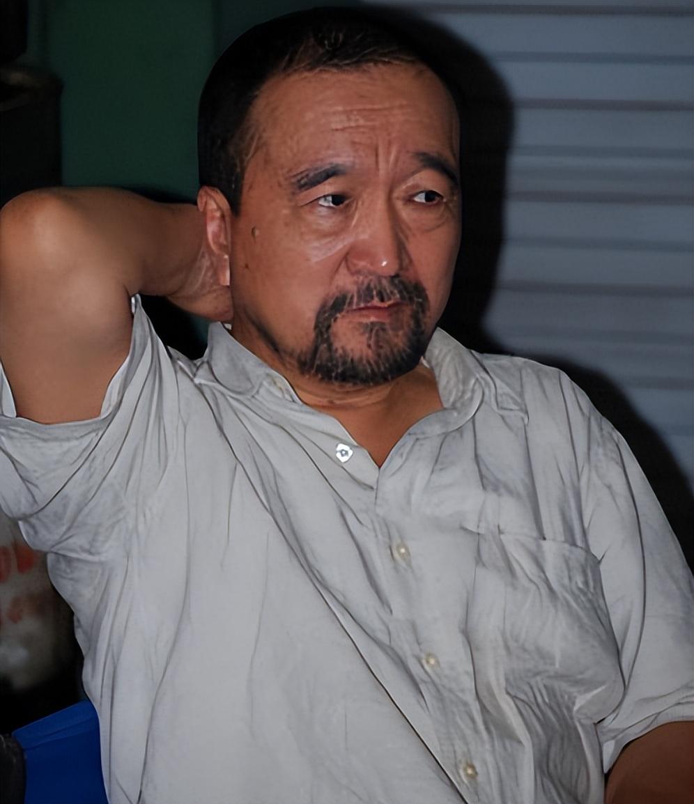 回顾李彧因300万差点跟父亲反目娶小16岁娇妻如今学会享受