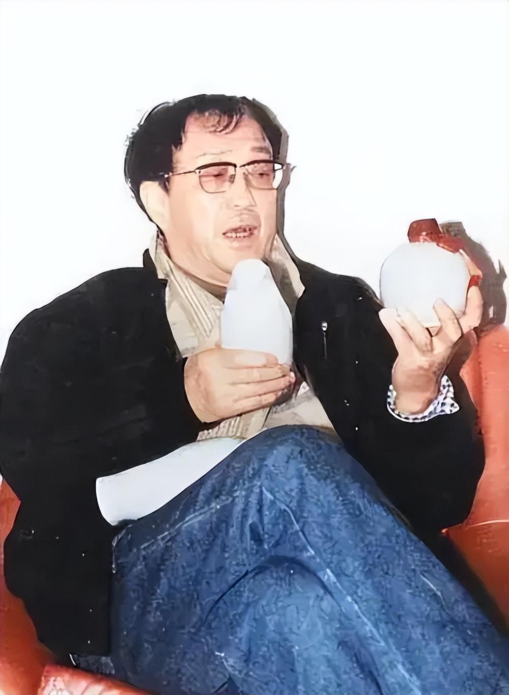 回顾谢晋4个孩子3个残疾临终才发现是自己造成的一生受尽磨难