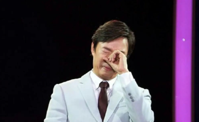 回顾67岁费玉清近况曝光与未婚妻有缘无分曾为姐姐还债