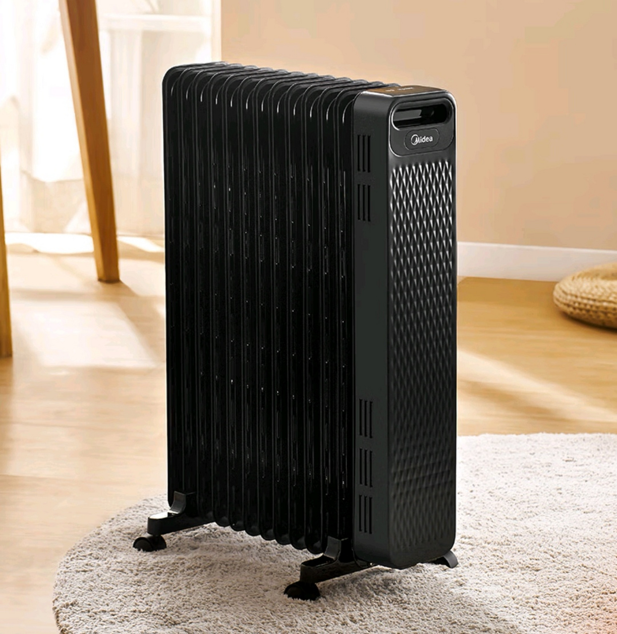 美的油汀取暖器,黑色简约时尚.