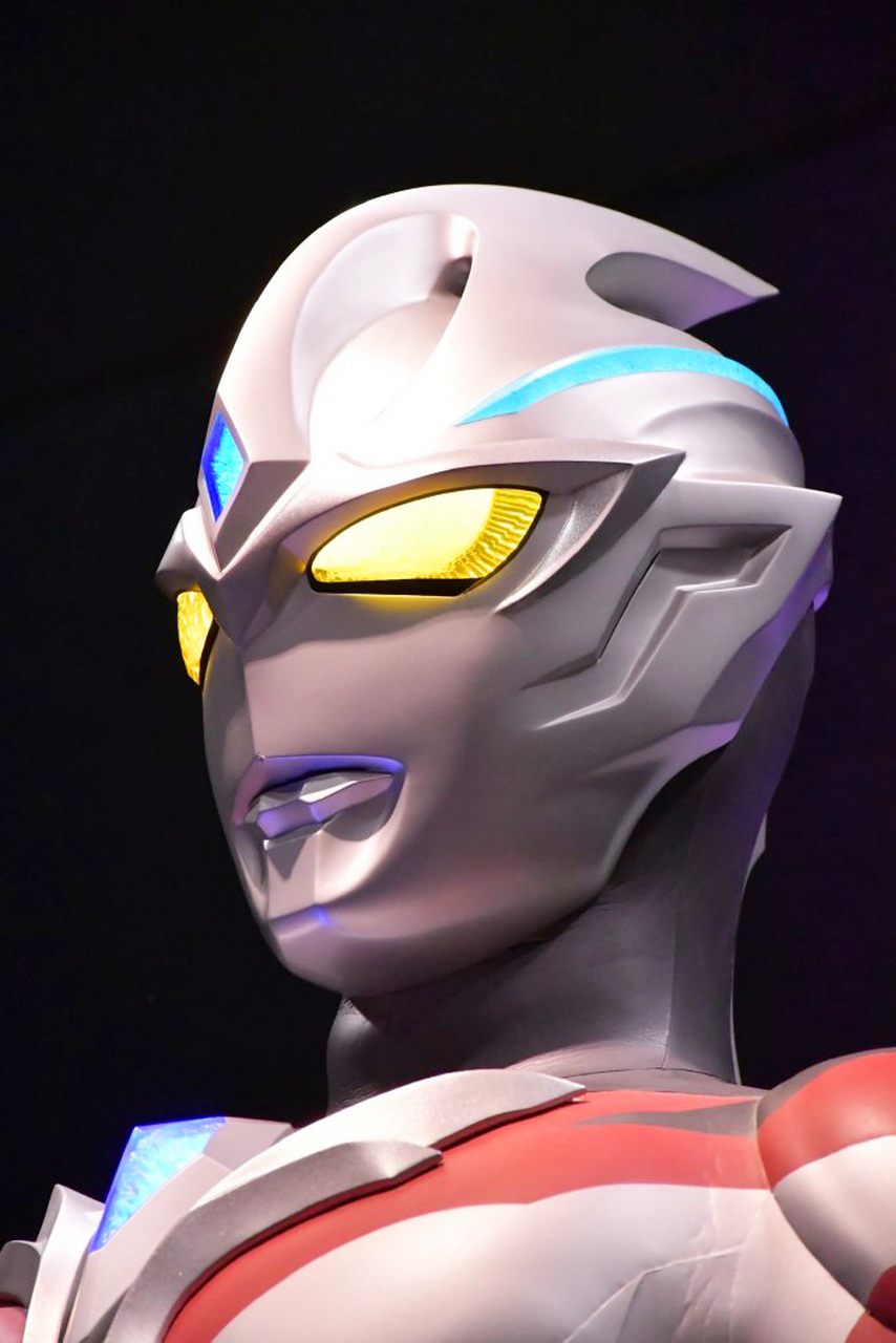 亚刻奥特曼帅起来,真的是太帅,太酷了超级喜欢,几乎要胜过我最爱的