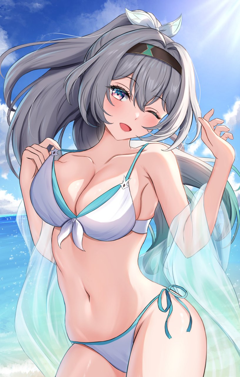 泳装流萤 画师:松柏