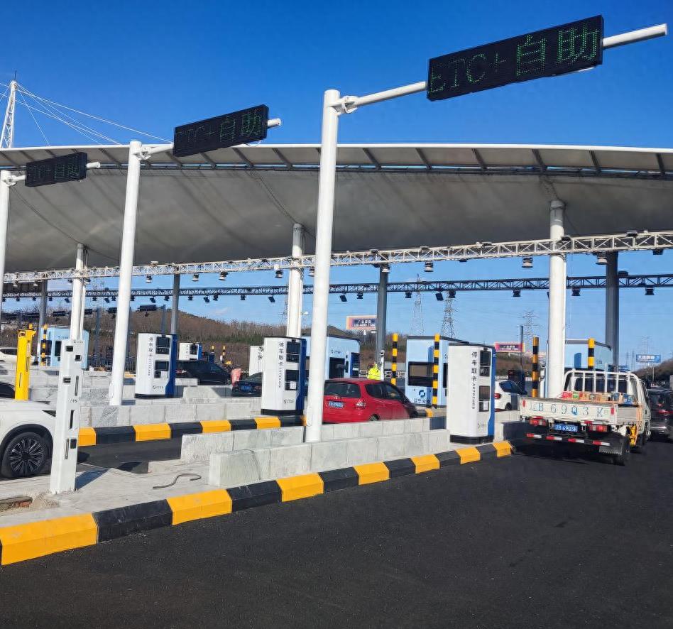 大连收费站升级完成,辽宁省首个标准化收费站正式启用!