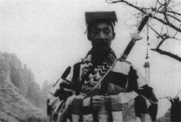 道士"乱世下山济世,盛世闭关修行"