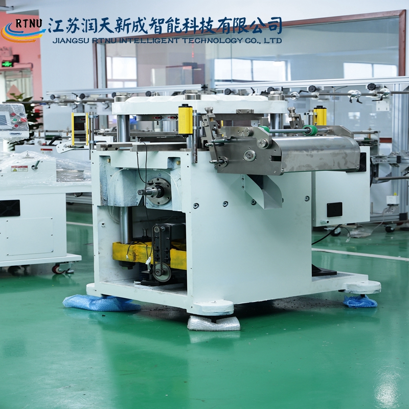 锂电池模切机是一种高精度锂电池制造设备