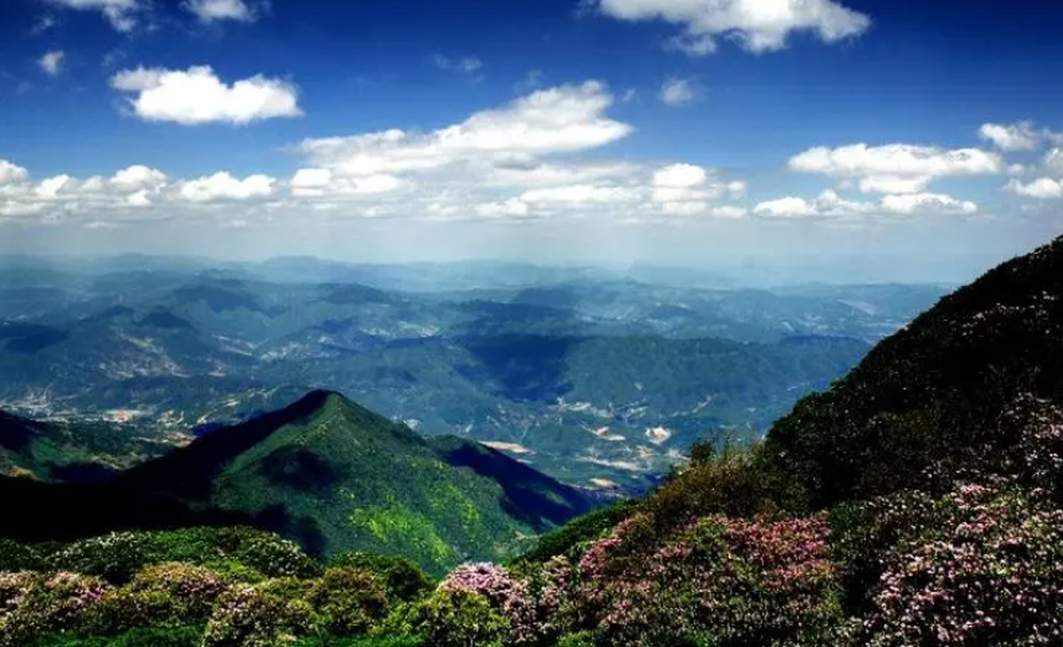 探访会理县的龙肘山,这里自然与人文完美融合!山峰奇峻,森林茂密.