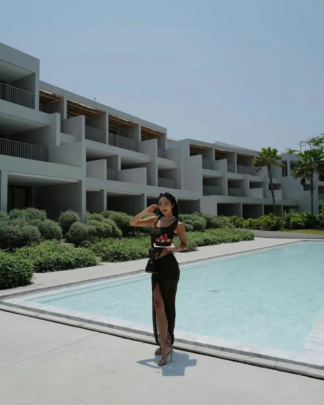 吴速玲45岁生日:网友惊呼比我25岁还年轻,揭秘她的不老秘诀!