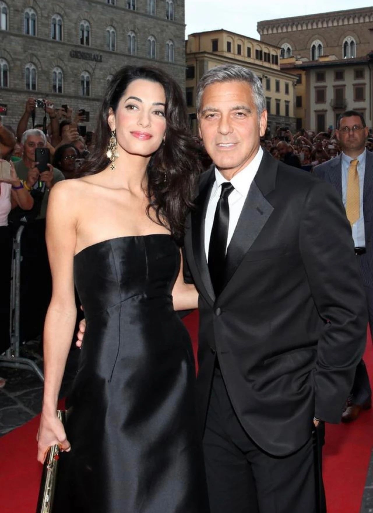 克鲁尼老婆克鲁尼和老婆阿拉慕丁乔治克鲁尼和做律师的妻子艾莫