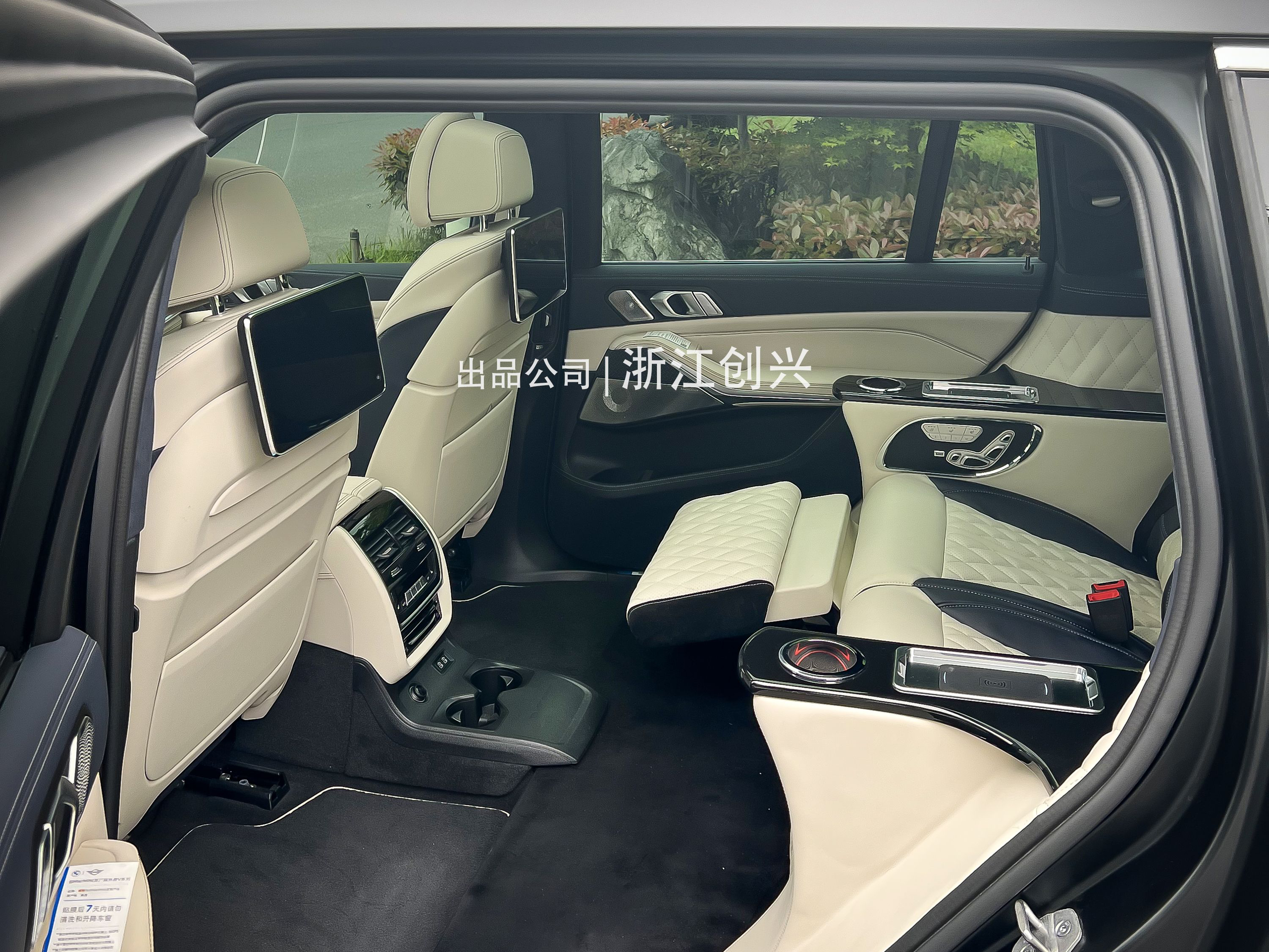 只要会利用!其实宝马x7也可以很"商务"