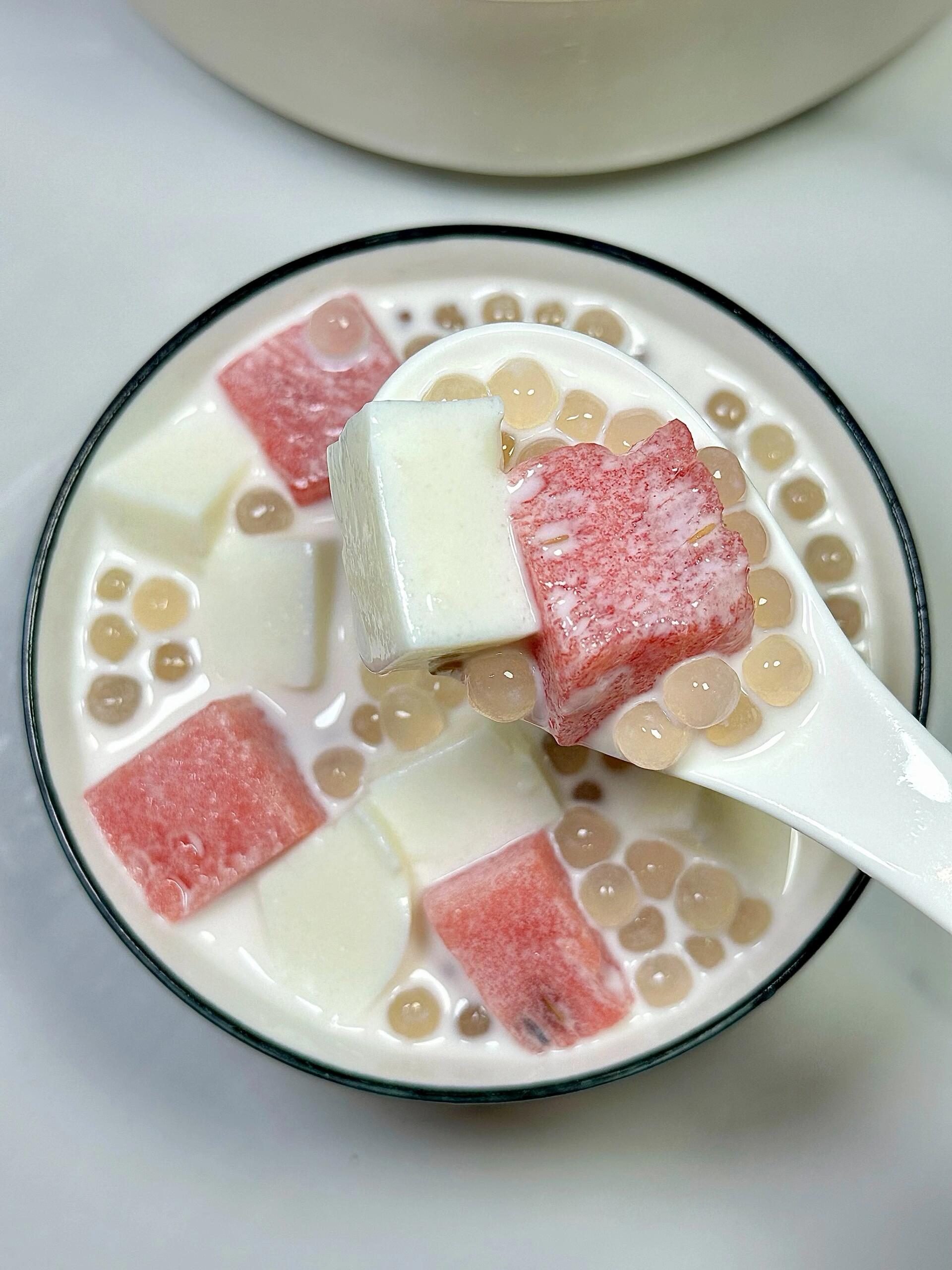这个西瓜奶冻西米露太好吃了