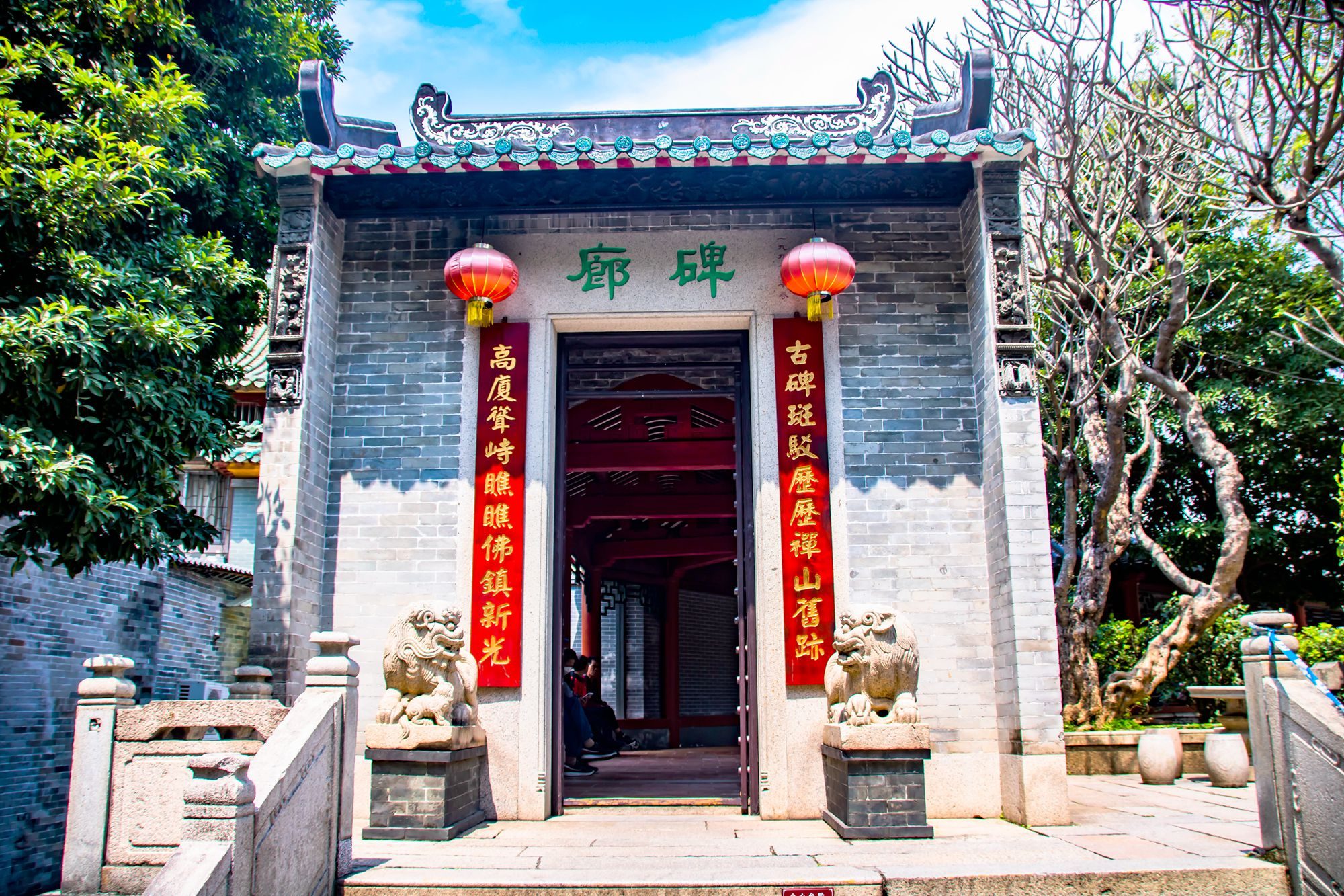 佛山祖庙,被誉为"岭南古建筑的瑰宝",体验岭南地区的民俗文化