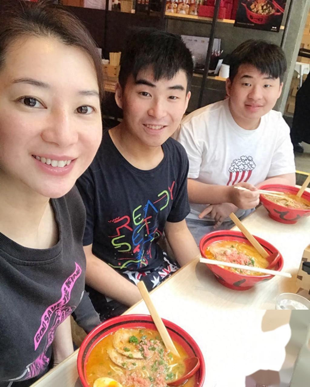 林敏骢前妻与富豪再婚婆媳关系逆袭惊喜生日礼遇