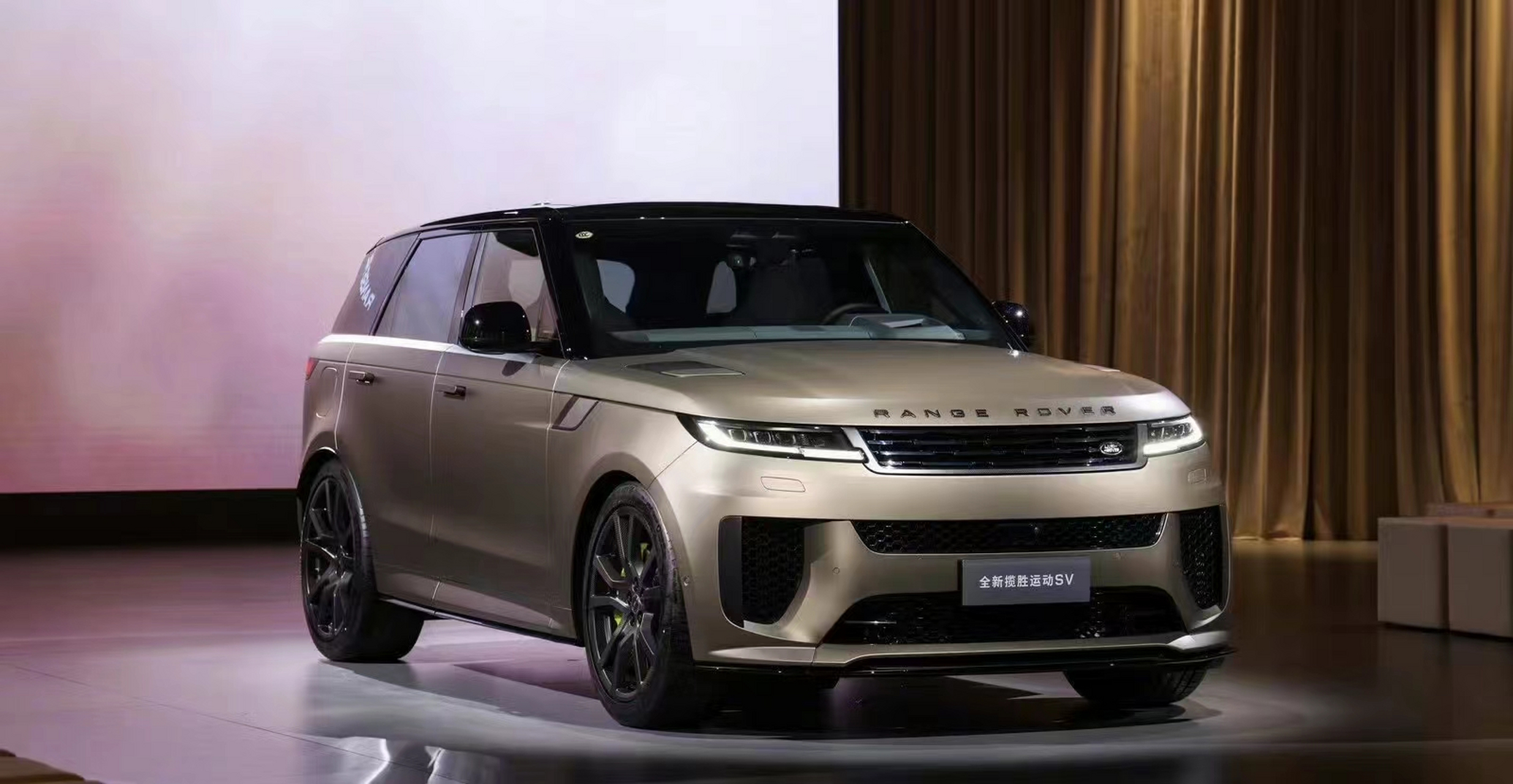 全新路虎揽胜运动版sveditionone限量版上市,售价243.