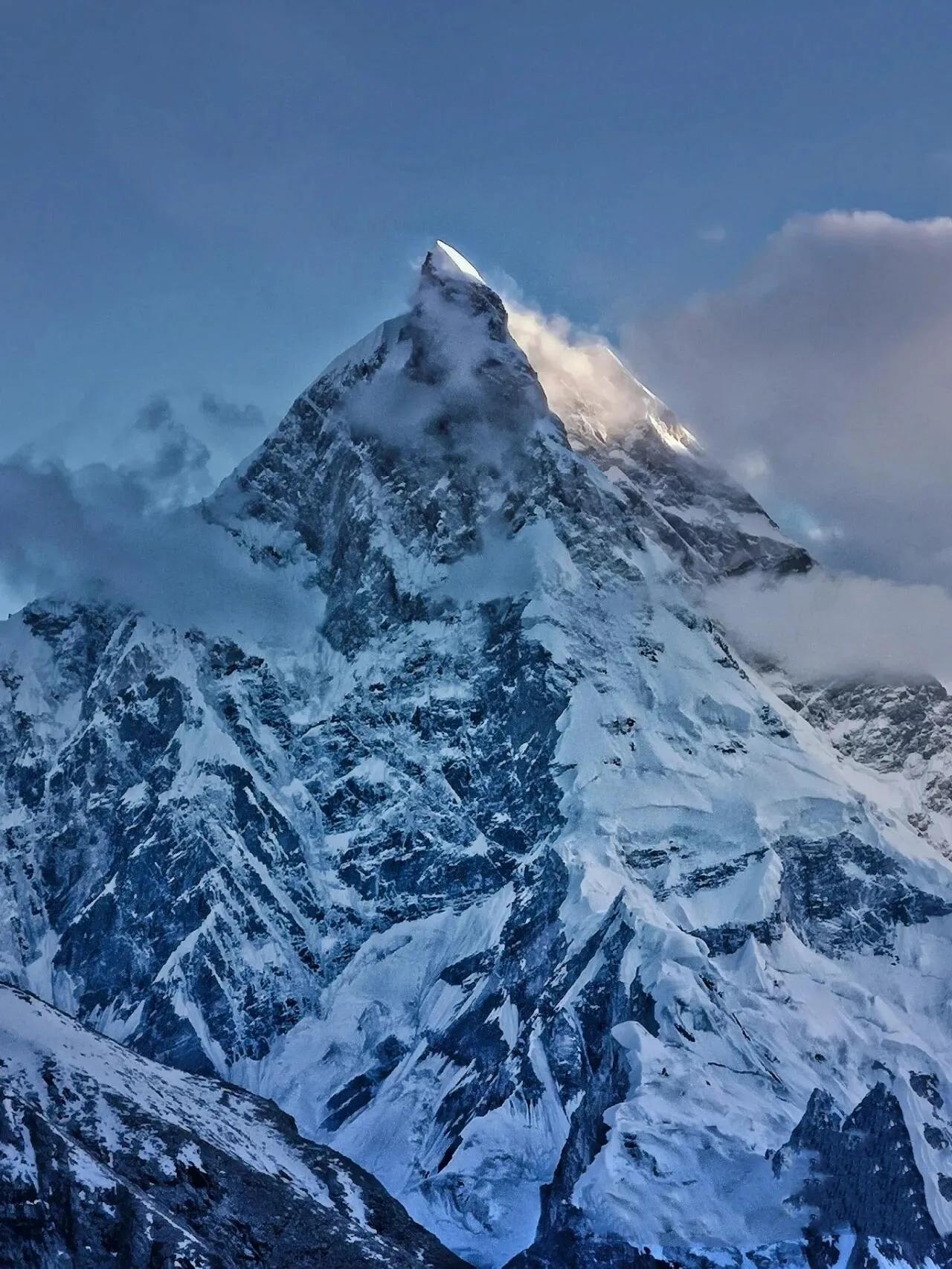 世界十大山峰高度排名图片