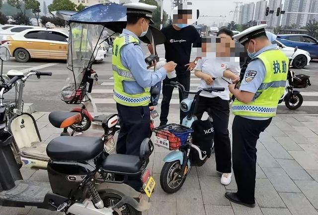 交警满大街查超标电动车,为什么不追查厂家?监管部门给出解释