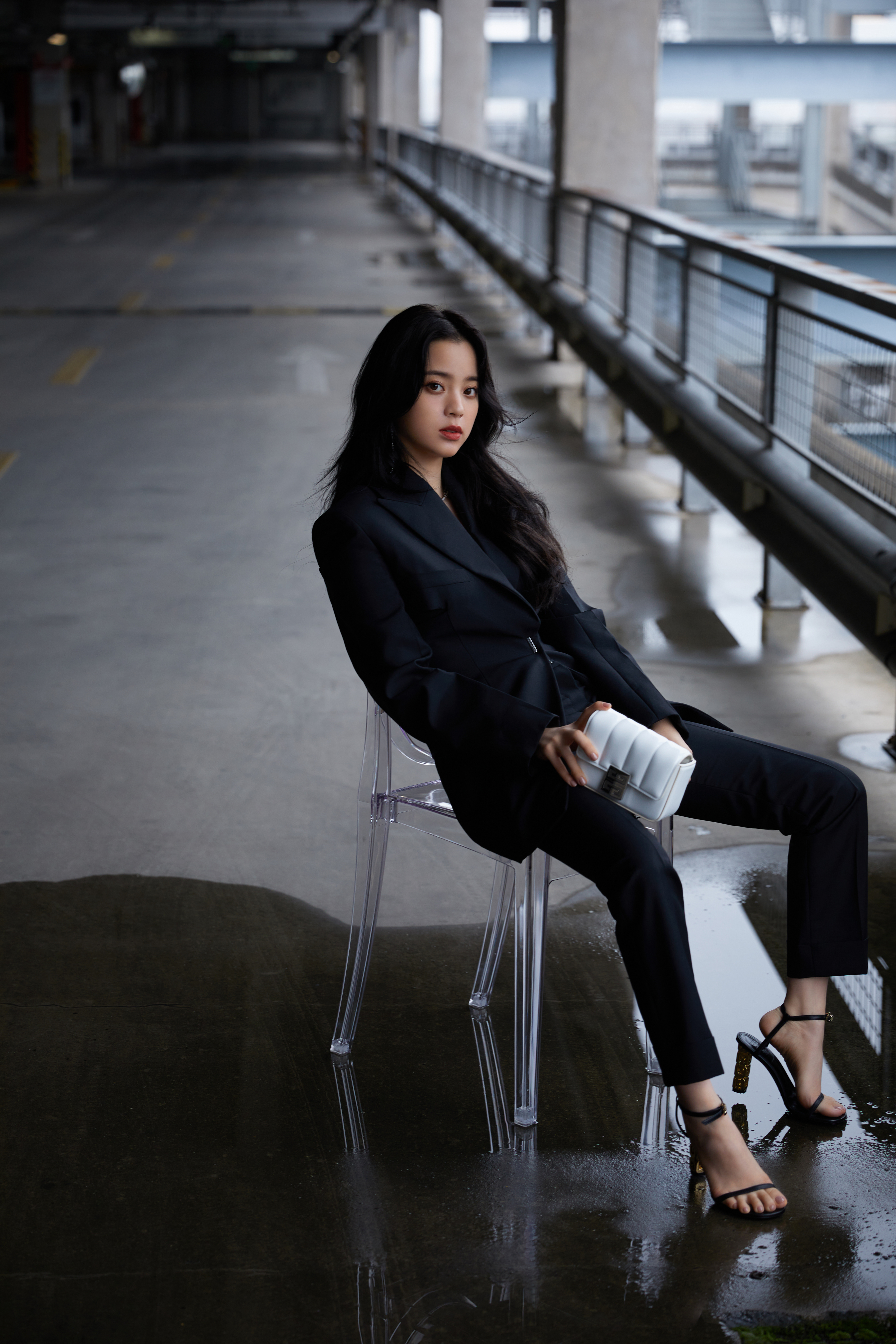 欧阳娜娜 美jio丫 黑色一字带高跟凉鞋