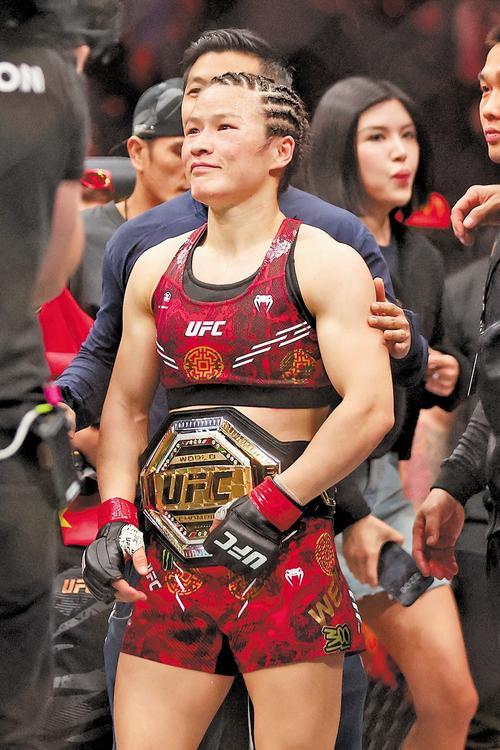 截至目前,张伟丽一生中最重要的8个人!