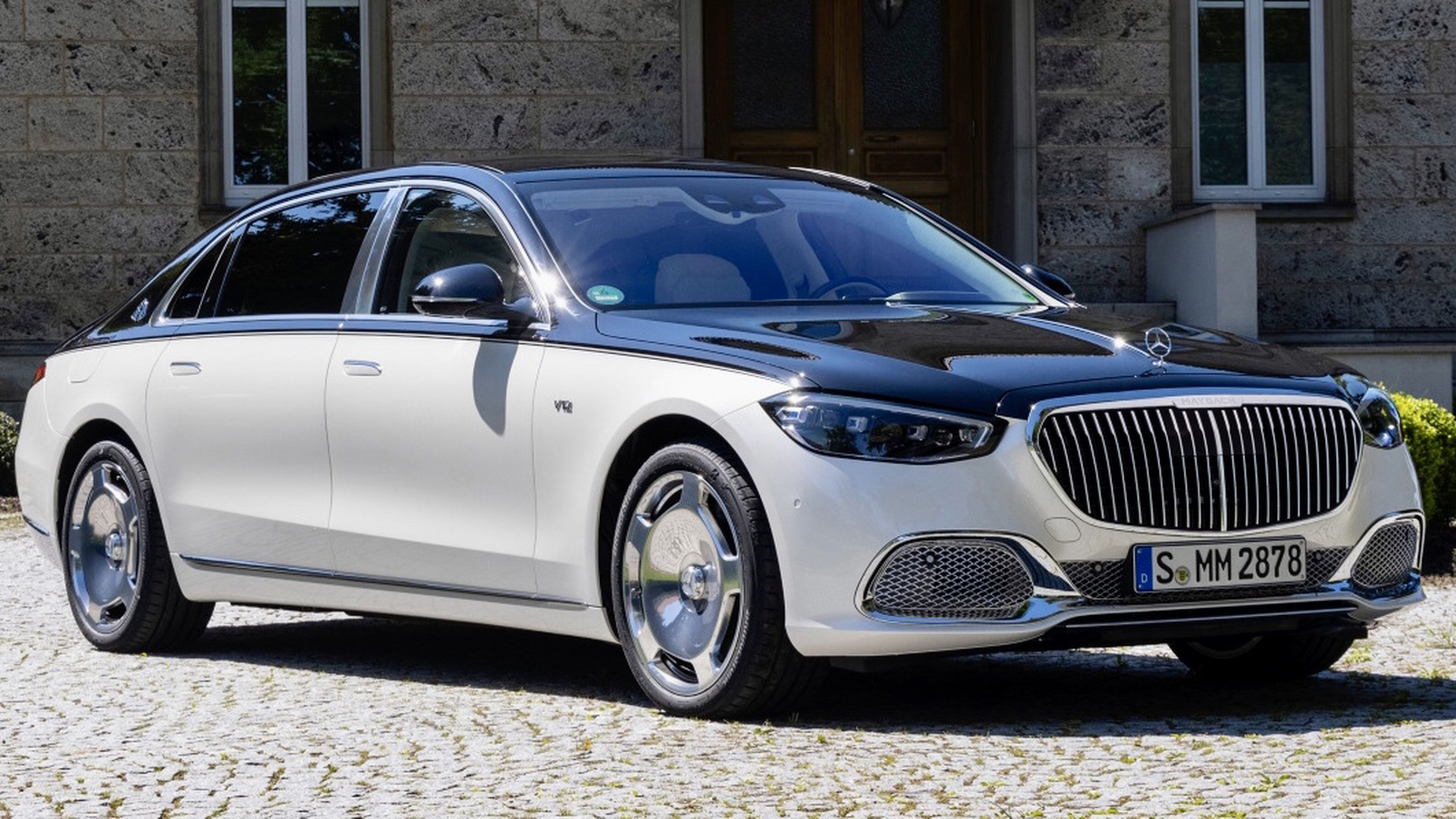 不同双拼色的奔驰迈巴赫s级轿车,那种配色是你的最爱?