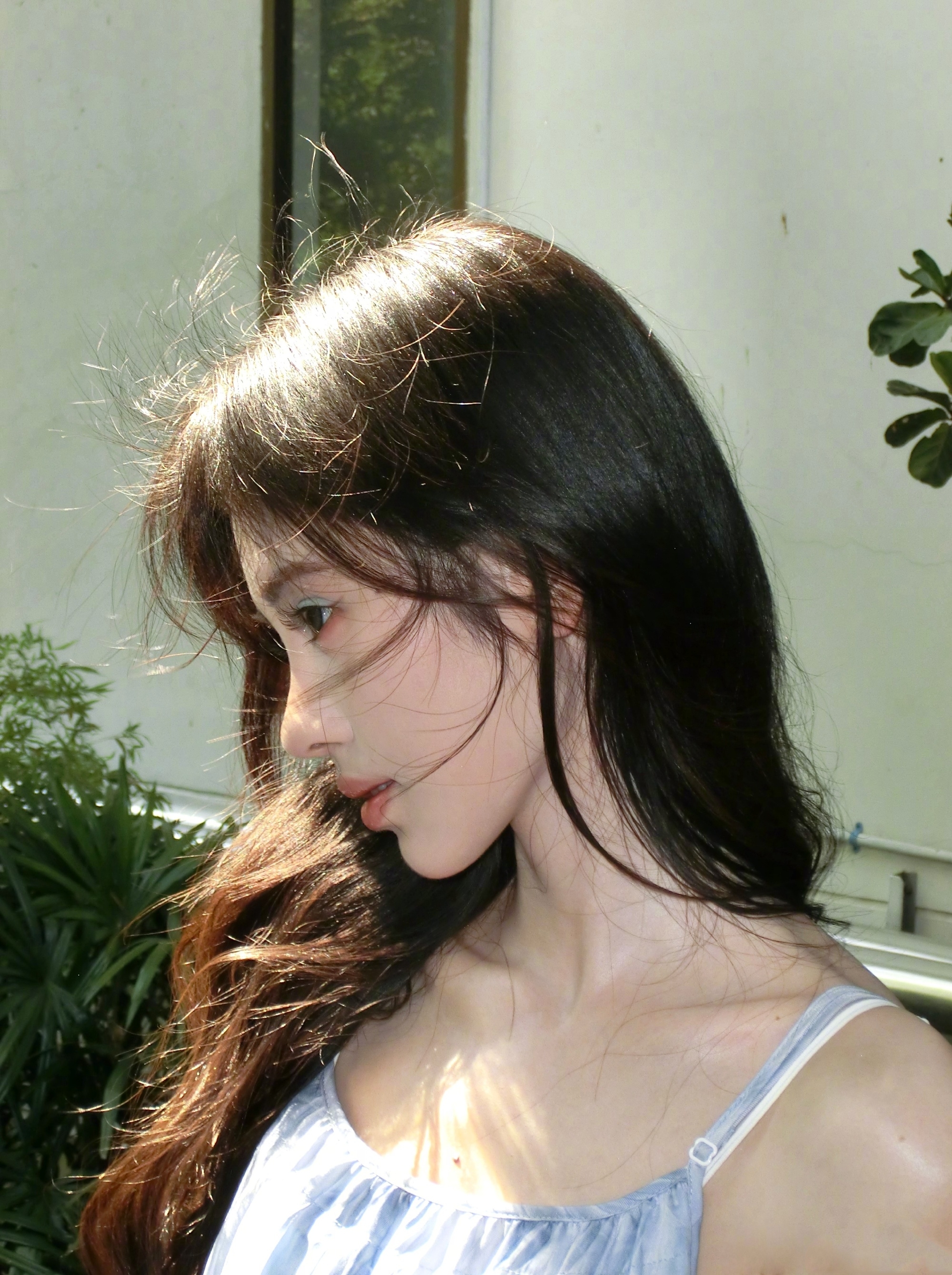 鞠婧祎微博照片,可以直接拿来当头像的那种.